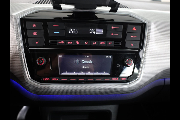 Volkswagen e-Up! e-up! Style 83 pk | Navigatie via App | Autom. airco | Cruise control | Parkeersensoren achter | Achteruitrijcamera | Stoelverwarming |