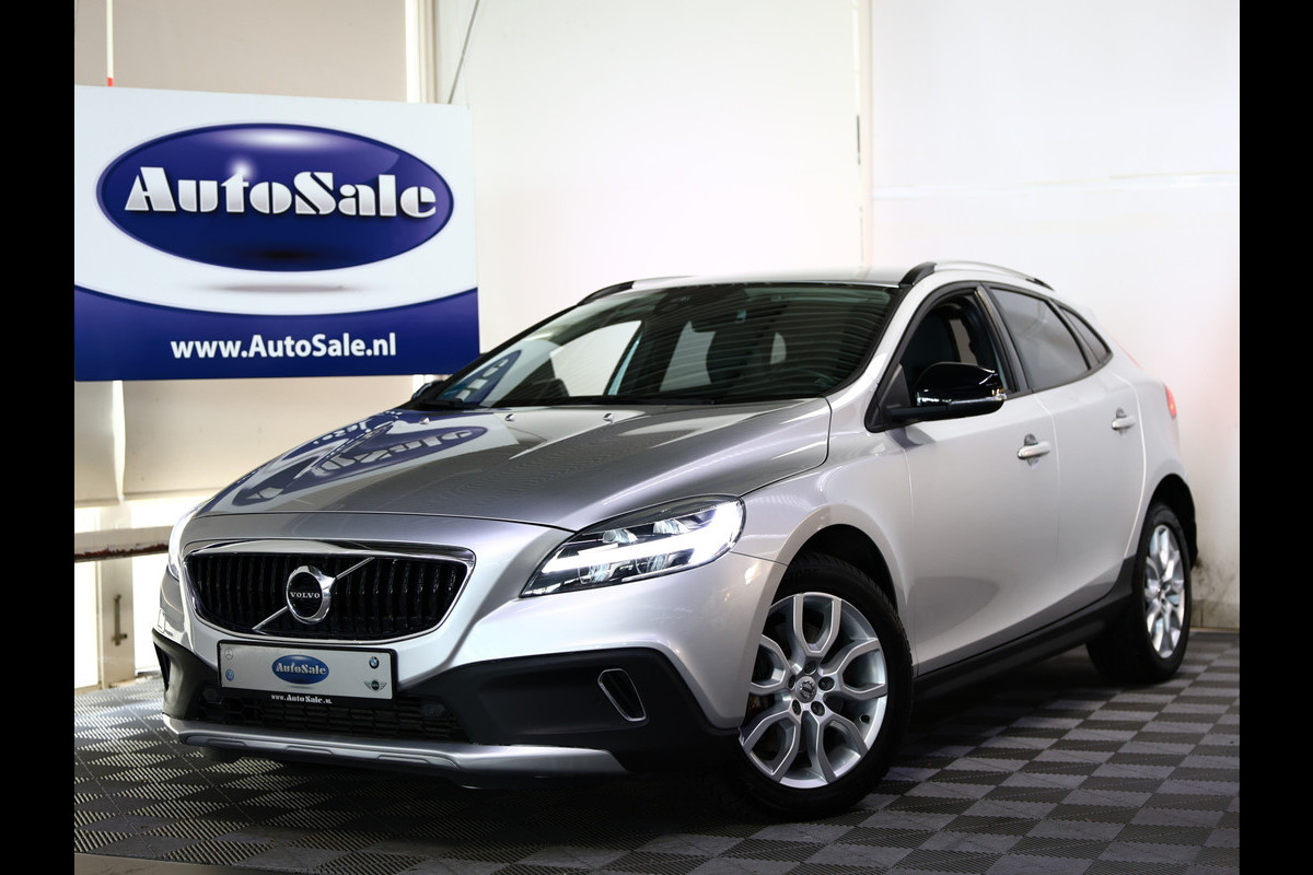 Volvo V40 Cross Country 1.5 T3 Momentum AUTOMAAT NAV CAMERA '17