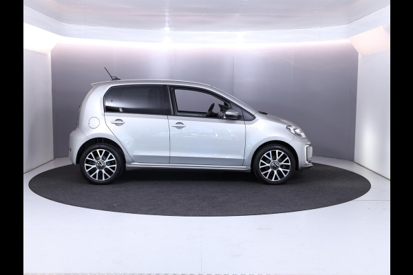 Volkswagen e-Up! e-up! Style 83 pk | Navigatie via App | Autom. airco | Cruise control | Parkeersensoren achter | Achteruitrijcamera | Stoelverwarming |