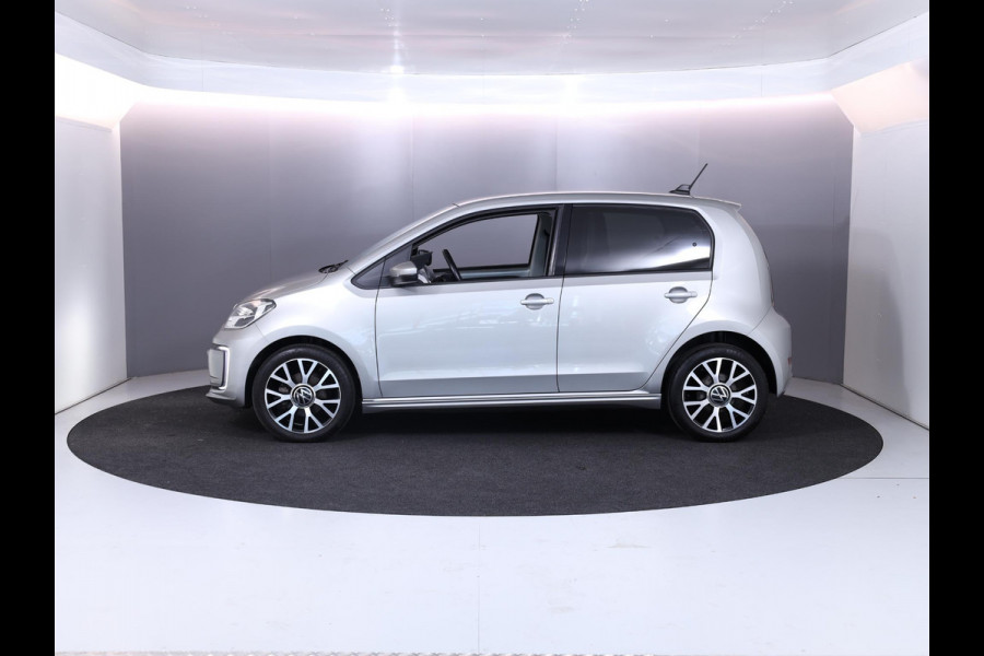 Volkswagen e-Up! e-up! Style 83 pk | Navigatie via App | Autom. airco | Cruise control | Parkeersensoren achter | Achteruitrijcamera | Stoelverwarming |