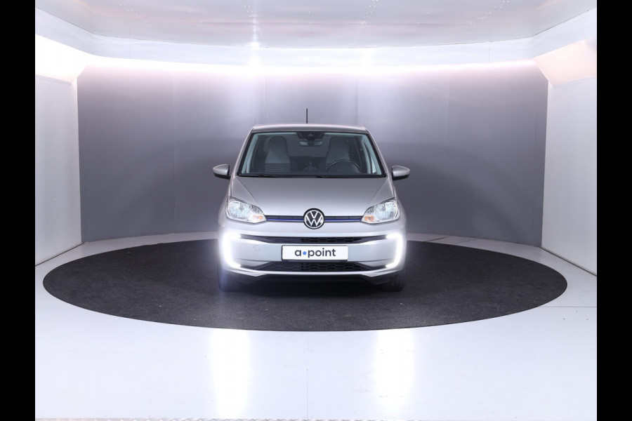 Volkswagen e-Up! e-up! Style 83 pk | Navigatie via App | Autom. airco | Cruise control | Parkeersensoren achter | Achteruitrijcamera | Stoelverwarming |