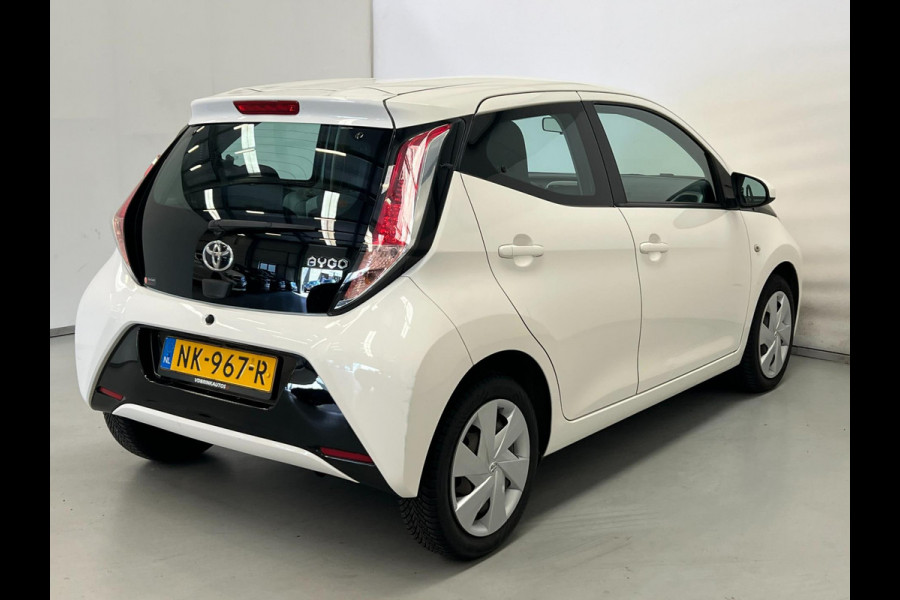 Toyota Aygo 1.0 VVT-i X-Play / NL-auto / Camera / Bluetooth