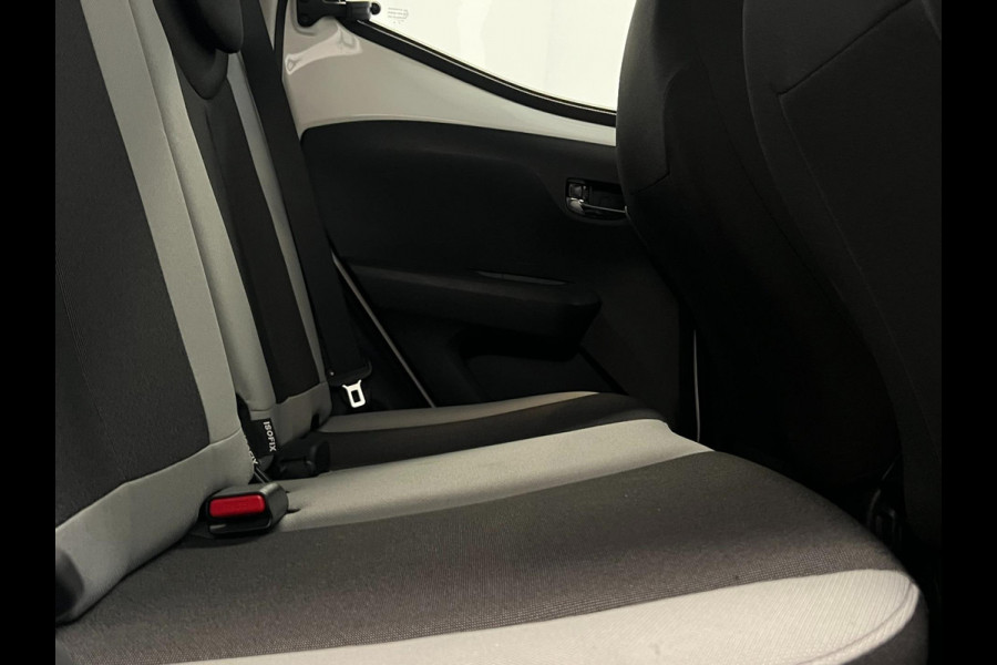 Toyota Aygo 1.0 VVT-i X-Play / NL-auto / Camera / Bluetooth