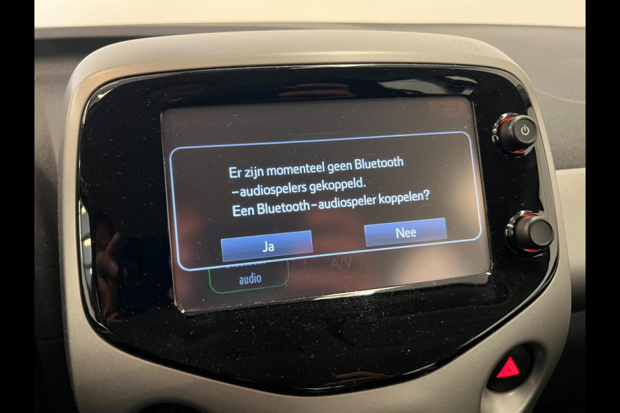 Toyota Aygo 1.0 VVT-i X-Play / NL-auto / Camera / Bluetooth