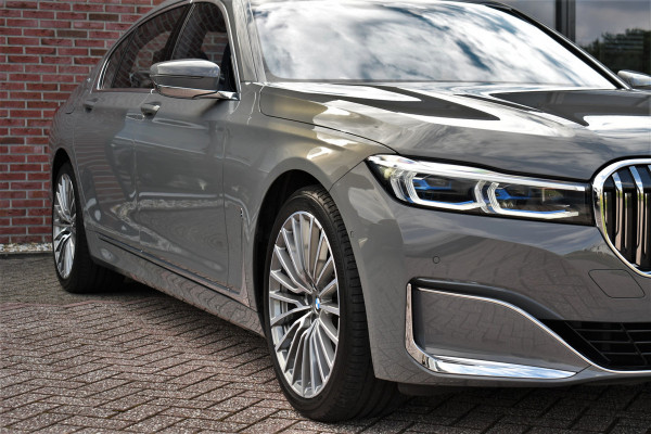 BMW 7 Serie M760Li xDrive 6.6 V12 | NL-auto | Bernina-grau | NP 262K | LCI
