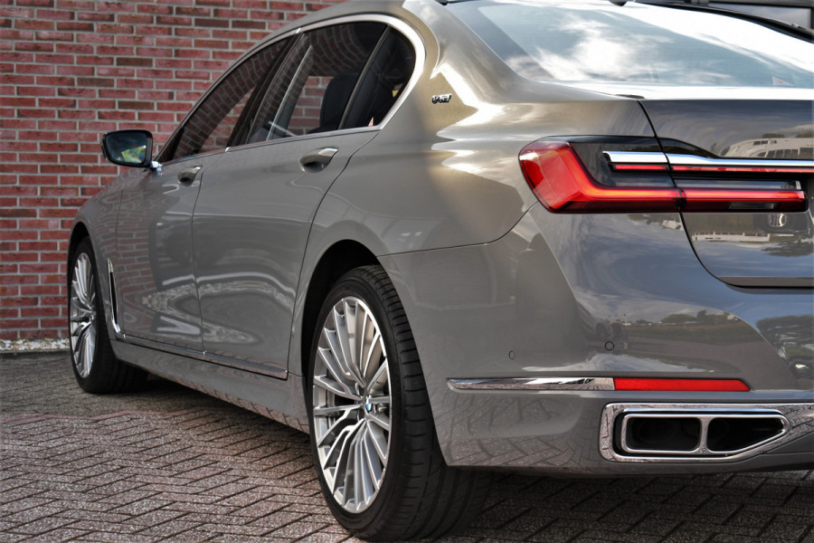 BMW 7 Serie M760Li xDrive 6.6 V12 | NL-auto | Bernina-grau | NP 262K | LCI