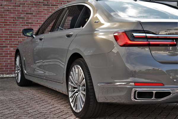BMW 7 Serie M760Li xDrive 6.6 V12 | NL-auto | Bernina-grau | NP 262K | LCI