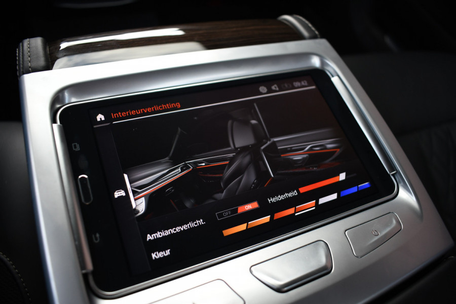 BMW 7 Serie M760Li xDrive 6.6 V12 | NL-auto | Bernina-grau | NP 262K | LCI
