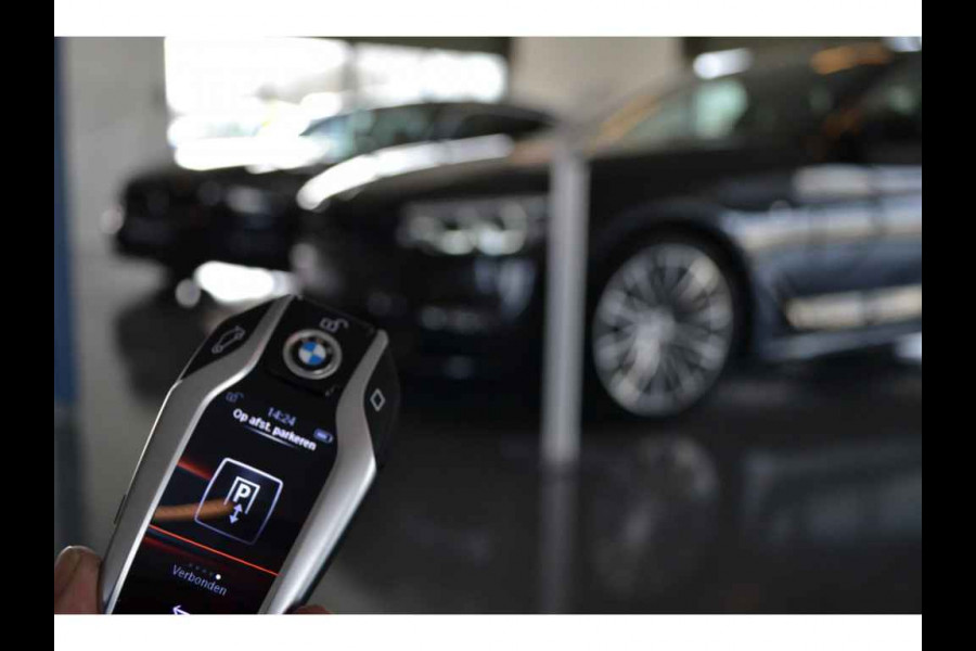 BMW 7 Serie M760Li xDrive 6.6 V12 | NL-auto | Bernina-grau | NP 262K | LCI