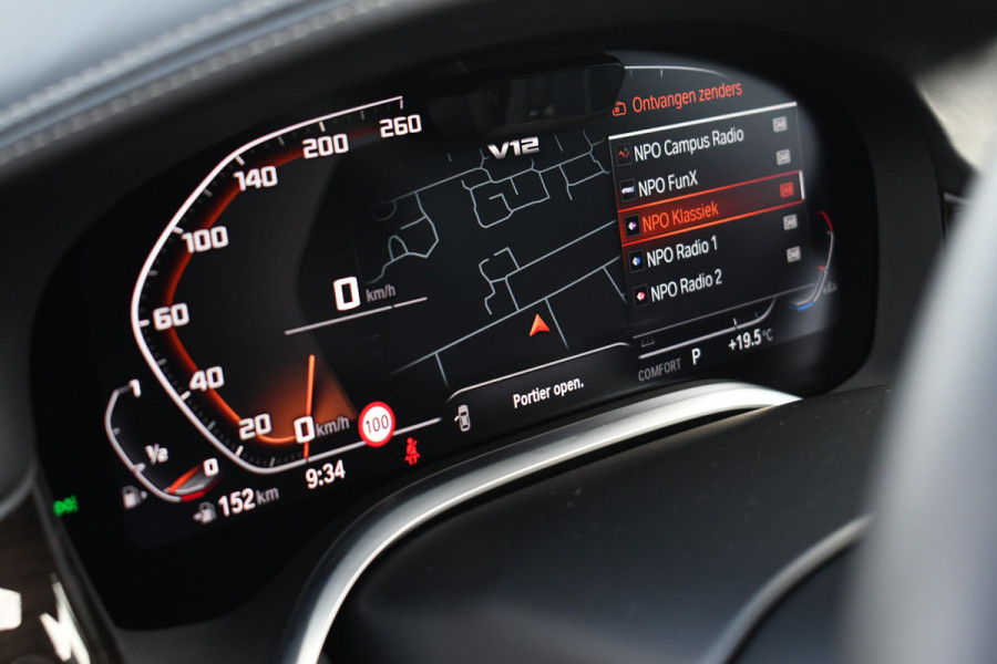 BMW 7 Serie M760Li xDrive 6.6 V12 | NL-auto | Bernina-grau | NP 262K | LCI