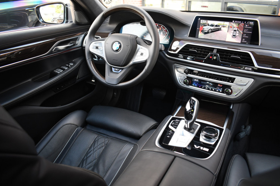 BMW 7 Serie M760Li xDrive 6.6 V12 | NL-auto | Bernina-grau | NP 262K | LCI