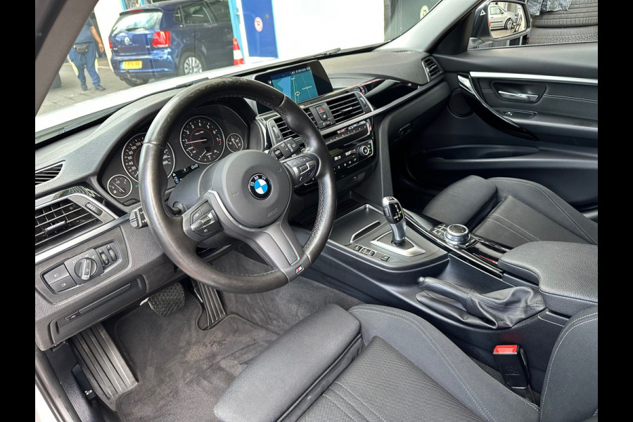BMW 3 Serie Touring 320i M Sport Edition Aut Navi Clima