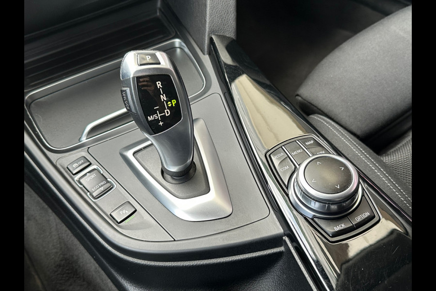BMW 3 Serie Touring 320i M Sport Edition Aut Navi Clima