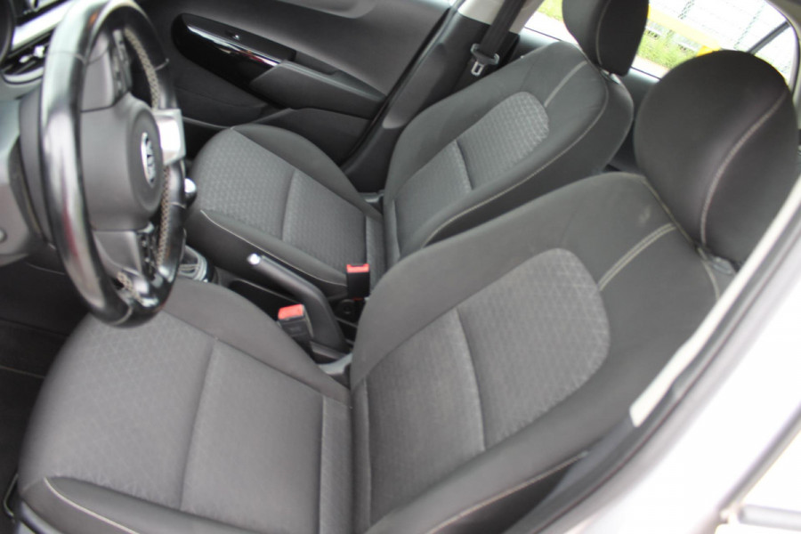Kia Picanto 1.0 CVVT DynamicLine MULTIMEDIA AIRCO CAMERA