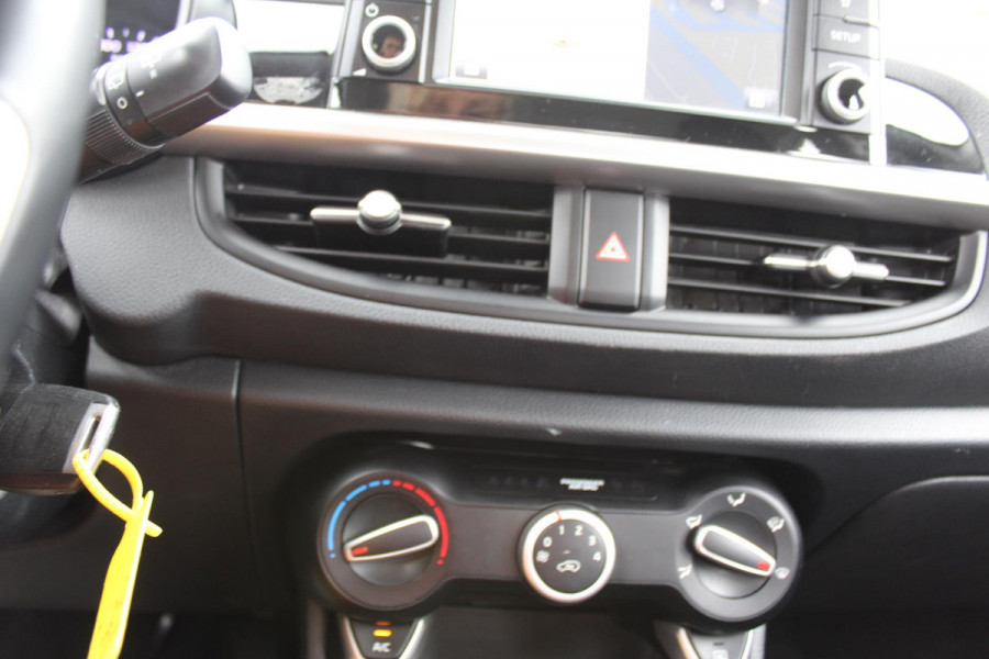 Kia Picanto 1.0 CVVT DynamicLine MULTIMEDIA AIRCO CAMERA