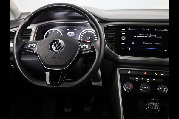 Volkswagen T-Roc 1.0 TSI Style 110 pk | Navigatie via App | Parkeersensoren (Park assist) | Adaptieve cruise control | Elektr. achterklep |