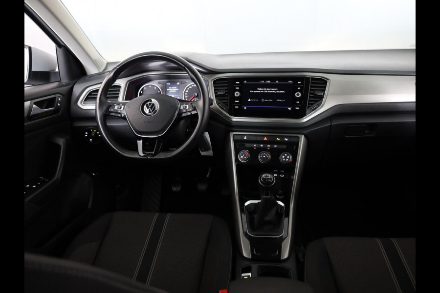 Volkswagen T-Roc 1.0 TSI Style 110 pk | Navigatie via App | Parkeersensoren (Park assist) | Adaptieve cruise control | Elektr. achterklep |