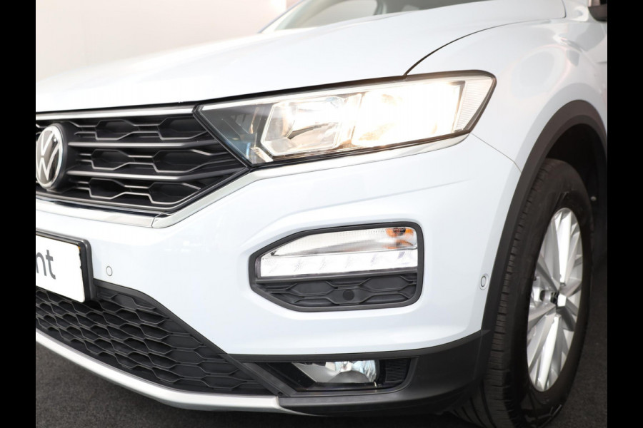 Volkswagen T-Roc 1.0 TSI Style 110 pk | Navigatie via App | Parkeersensoren (Park assist) | Adaptieve cruise control | Elektr. achterklep |