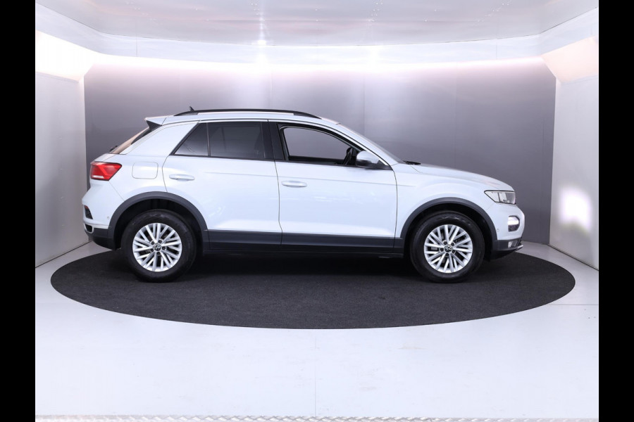 Volkswagen T-Roc 1.0 TSI Style 110 pk | Navigatie via App | Parkeersensoren (Park assist) | Adaptieve cruise control | Elektr. achterklep |