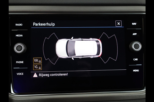 Volkswagen T-Roc 1.0 TSI Style 110 pk | Navigatie via App | Parkeersensoren (Park assist) | Adaptieve cruise control | Elektr. achterklep |