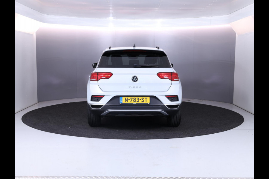 Volkswagen T-Roc 1.0 TSI Style 110 pk | Navigatie via App | Parkeersensoren (Park assist) | Adaptieve cruise control | Elektr. achterklep |