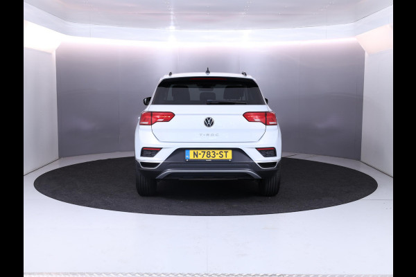 Volkswagen T-Roc 1.0 TSI Style 110 pk | Navigatie via App | Parkeersensoren (Park assist) | Adaptieve cruise control | Elektr. achterklep |