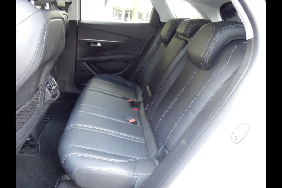 Peugeot 3008 1.2 130pk | PureTech BL Prem | Clima | Trekhaak | Leder |