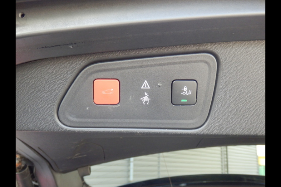 Peugeot 3008 1.2 130pk | PureTech BL Prem | Clima | Trekhaak | Leder |