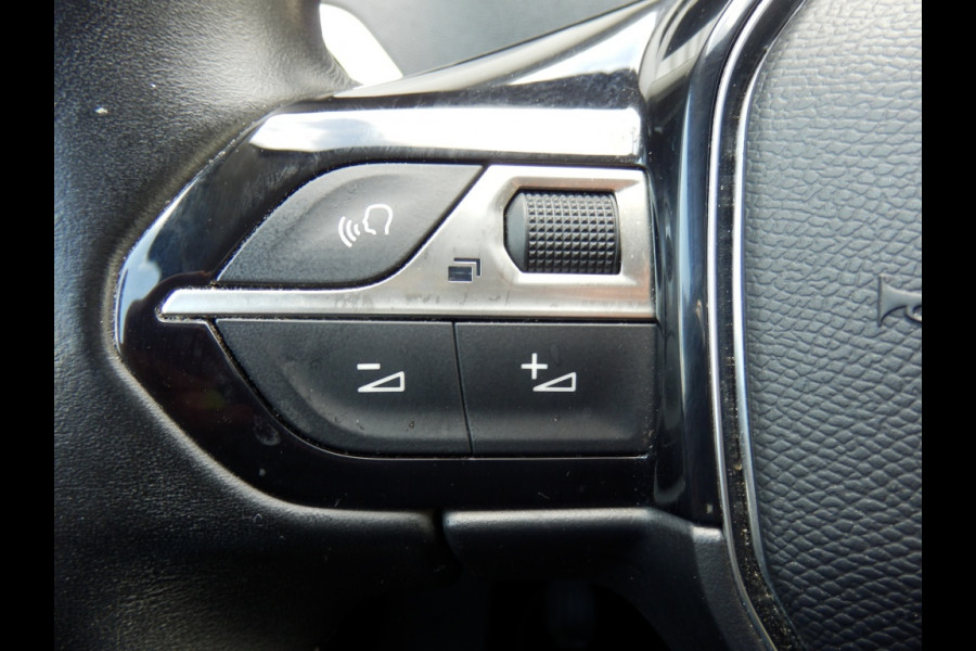 Peugeot 3008 1.2 130pk | PureTech BL Prem | Clima | Trekhaak | Leder |