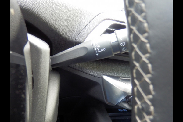 Peugeot 3008 1.2 130pk | PureTech BL Prem | Clima | Trekhaak | Leder |