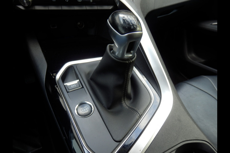 Peugeot 3008 1.2 130pk | PureTech BL Prem | Clima | Trekhaak | Leder |