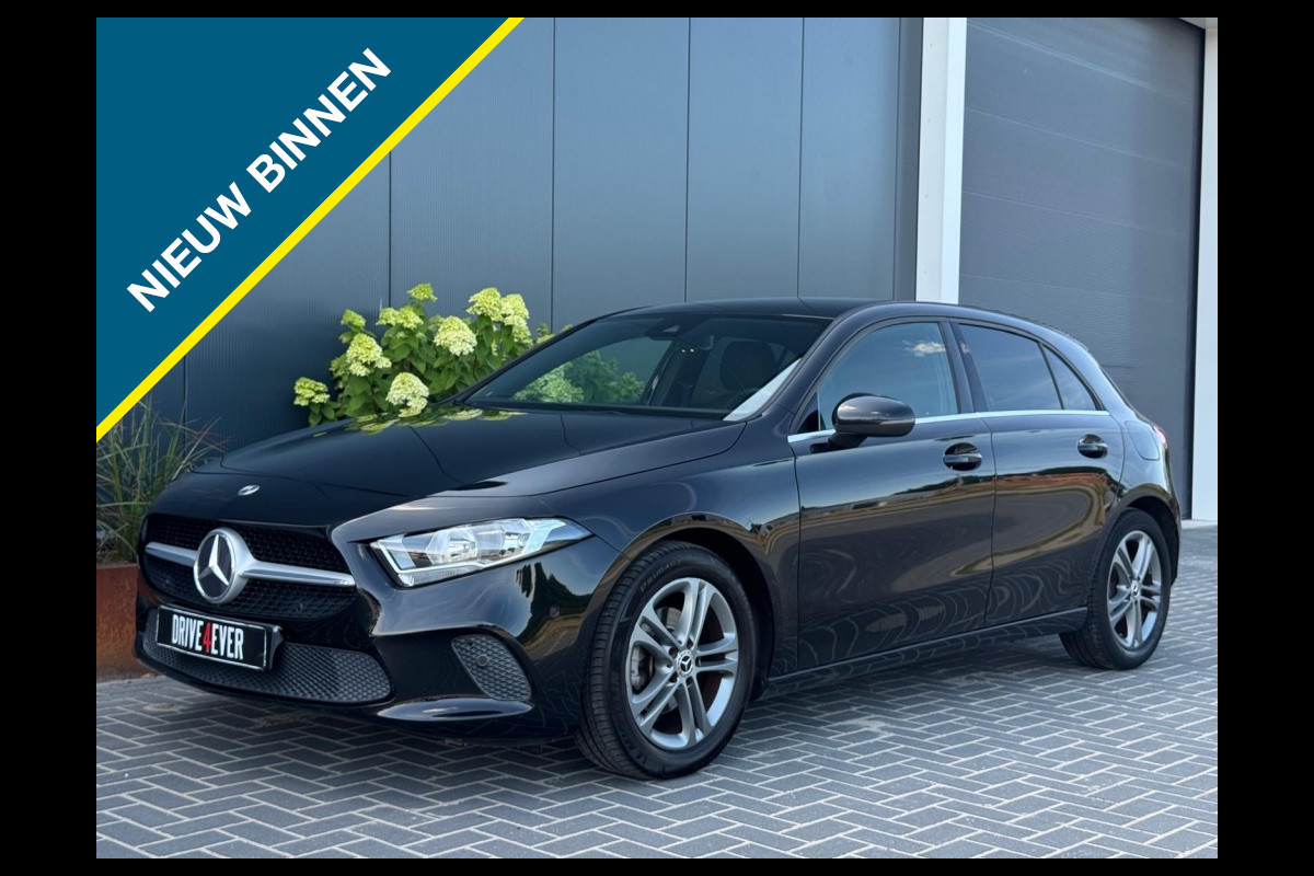 Mercedes-Benz A-Klasse 160 d Premium m20 NAVI WIDESCREEN CAMERA PDC CLIMATE ELEK PAKKET Mercedes-Benz A-Klasse 160 d Premium m20 NAVI WIDESCREEN CAMERA PDC CLIMATE ELEK PAKKET