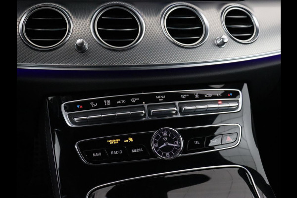 Mercedes-Benz E-Klasse 300de AMG Line | Adaptive cruise | Nappaleder | 360 Camera | Carplay | Stoelverwarming | Sfeerverlichting | Widescreen | Navigatie | Full LED