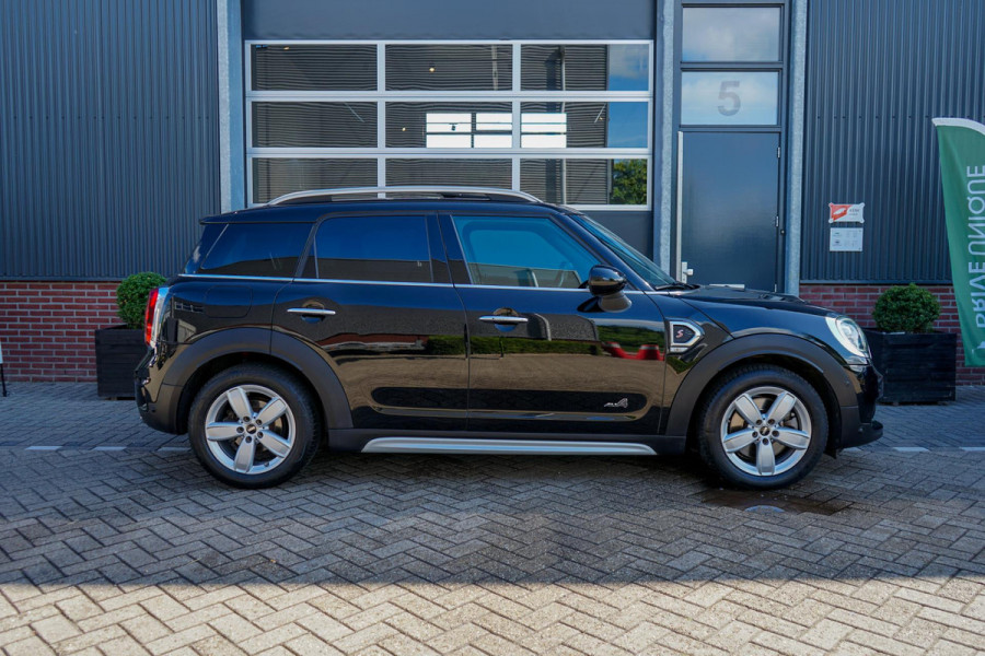 MINI Countryman 2.0 Cooper S ALL4 Chili | Panoramadak | Keyless | Trekhaak | Adaptieve cruise | Carplay | Stoelverwarming