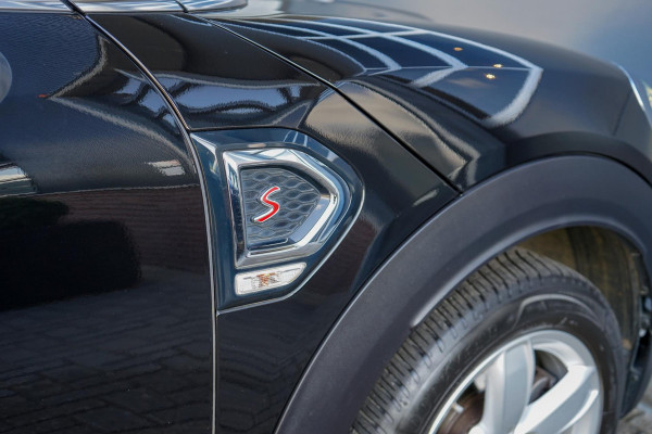MINI Countryman 2.0 Cooper S ALL4 Chili | Panoramadak | Keyless | Trekhaak | Adaptieve cruise | Carplay | Stoelverwarming