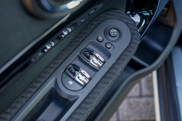 MINI Countryman 2.0 Cooper S ALL4 Chili | Panoramadak | Keyless | Trekhaak | Adaptieve cruise | Carplay | Stoelverwarming