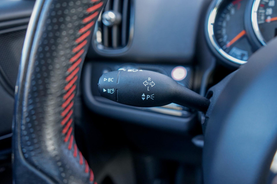 MINI Countryman 2.0 Cooper S ALL4 Chili | Panoramadak | Keyless | Trekhaak | Adaptieve cruise | Carplay | Stoelverwarming