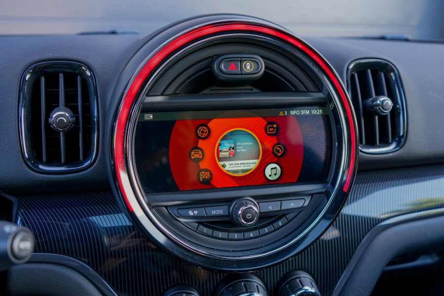 MINI Countryman 2.0 Cooper S ALL4 Chili | Panoramadak | Keyless | Trekhaak | Adaptieve cruise | Carplay | Stoelverwarming