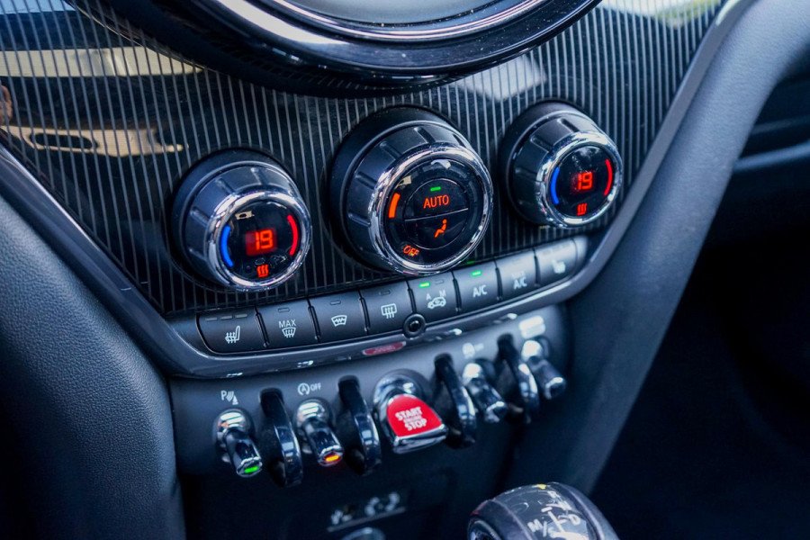 MINI Countryman 2.0 Cooper S ALL4 Chili | Panoramadak | Keyless | Trekhaak | Adaptieve cruise | Carplay | Stoelverwarming