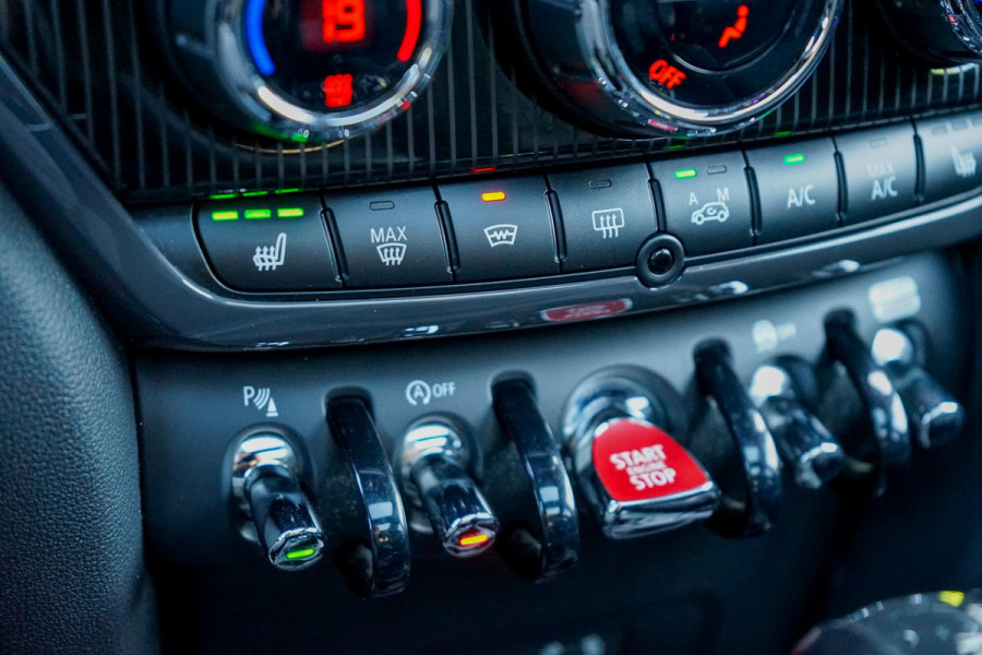 MINI Countryman 2.0 Cooper S ALL4 Chili | Panoramadak | Keyless | Trekhaak | Adaptieve cruise | Carplay | Stoelverwarming
