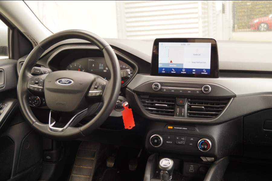 Ford Focus Wagon 1.0 EcoBoost 124pk Hybrid Connected -NAVI-AIRCO-PDC-