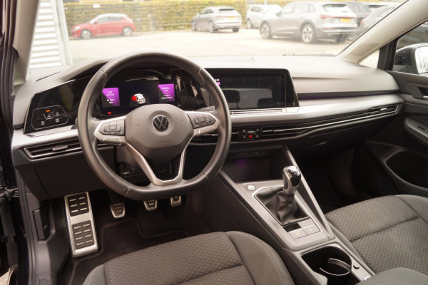 Volkswagen Golf 2.0 TDI Life Active Edition -LED-ECC-PDC-NAVI-