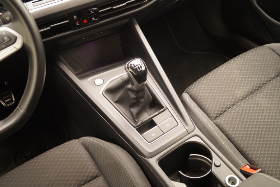Volkswagen Golf 2.0 TDI Life Active Edition -LED-ECC-PDC-NAVI-