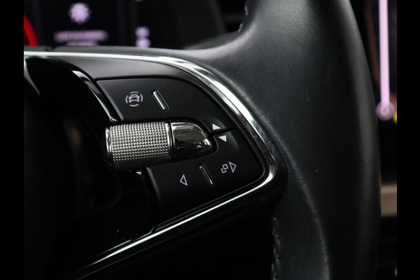 Škoda Kamiq 1.0 TSI Business Edition | Automaat | Stoelverwarming | Trekhaak | Carplay | Navigatie | Virtual Cockpit | Parkeerhulp | Climate control