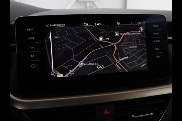 Škoda Kamiq 1.0 TSI Business Edition | Automaat | Stoelverwarming | Trekhaak | Carplay | Navigatie | Virtual Cockpit | Parkeerhulp | Climate control