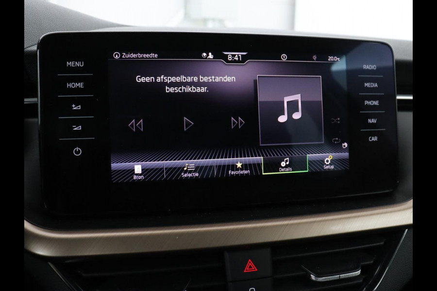 Škoda Kamiq 1.0 TSI Business Edition | Automaat | Stoelverwarming | Trekhaak | Carplay | Navigatie | Virtual Cockpit | Parkeerhulp | Climate control