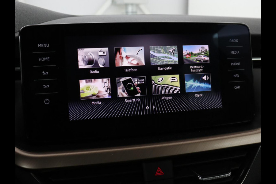 Škoda Kamiq 1.0 TSI Business Edition | Automaat | Stoelverwarming | Trekhaak | Carplay | Navigatie | Virtual Cockpit | Parkeerhulp | Climate control