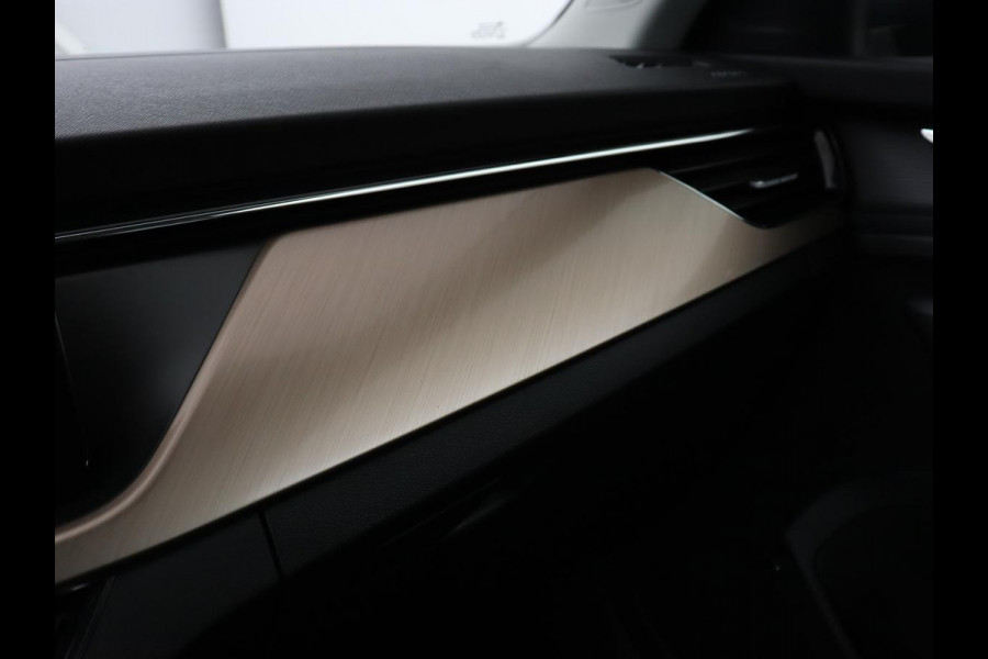 Škoda Kamiq 1.0 TSI Business Edition | Automaat | Stoelverwarming | Trekhaak | Carplay | Navigatie | Virtual Cockpit | Parkeerhulp | Climate control
