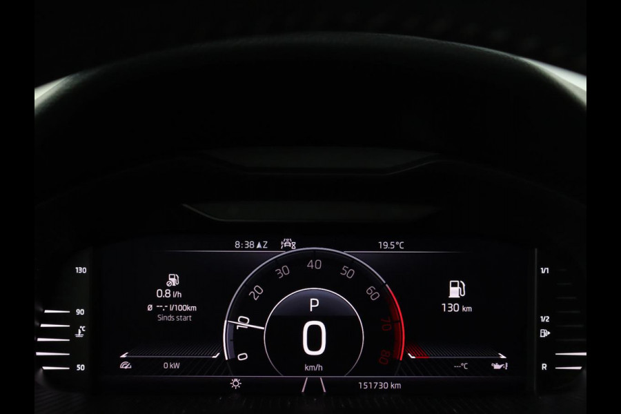 Škoda Kamiq 1.0 TSI Business Edition | Automaat | Stoelverwarming | Trekhaak | Carplay | Navigatie | Virtual Cockpit | Parkeerhulp | Climate control