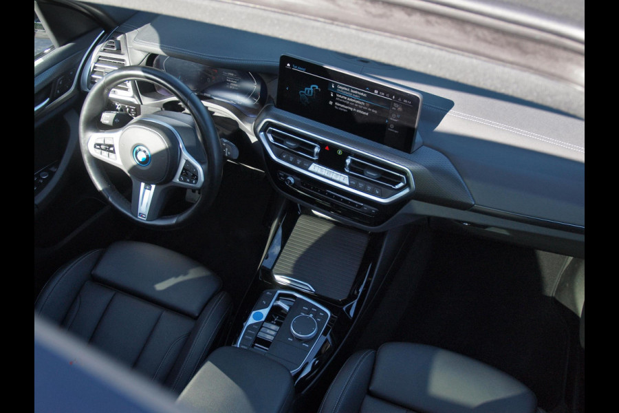 BMW iX3 High Executive 80 kWh | Panoramadak | Camera | Cruise Control | Trekhaak | Apple Carplay |